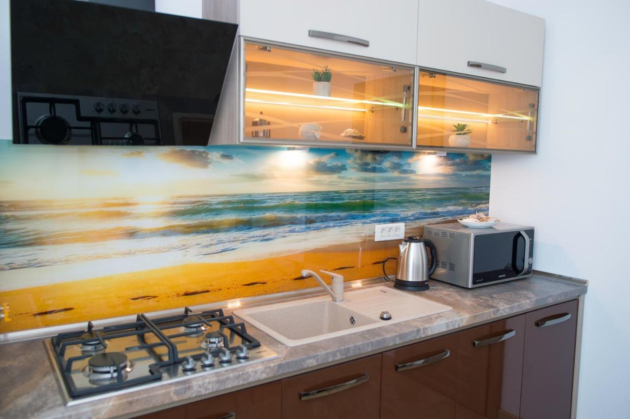 Golden Shell Apartment Mamaia Nord นาโวดาริ ภายนอก รูปภาพ