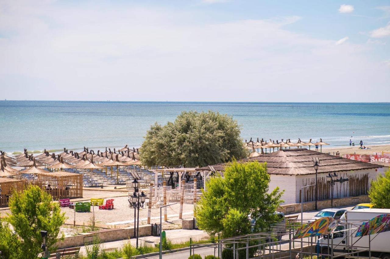 Golden Shell Apartment Mamaia Nord นาโวดาริ ภายนอก รูปภาพ