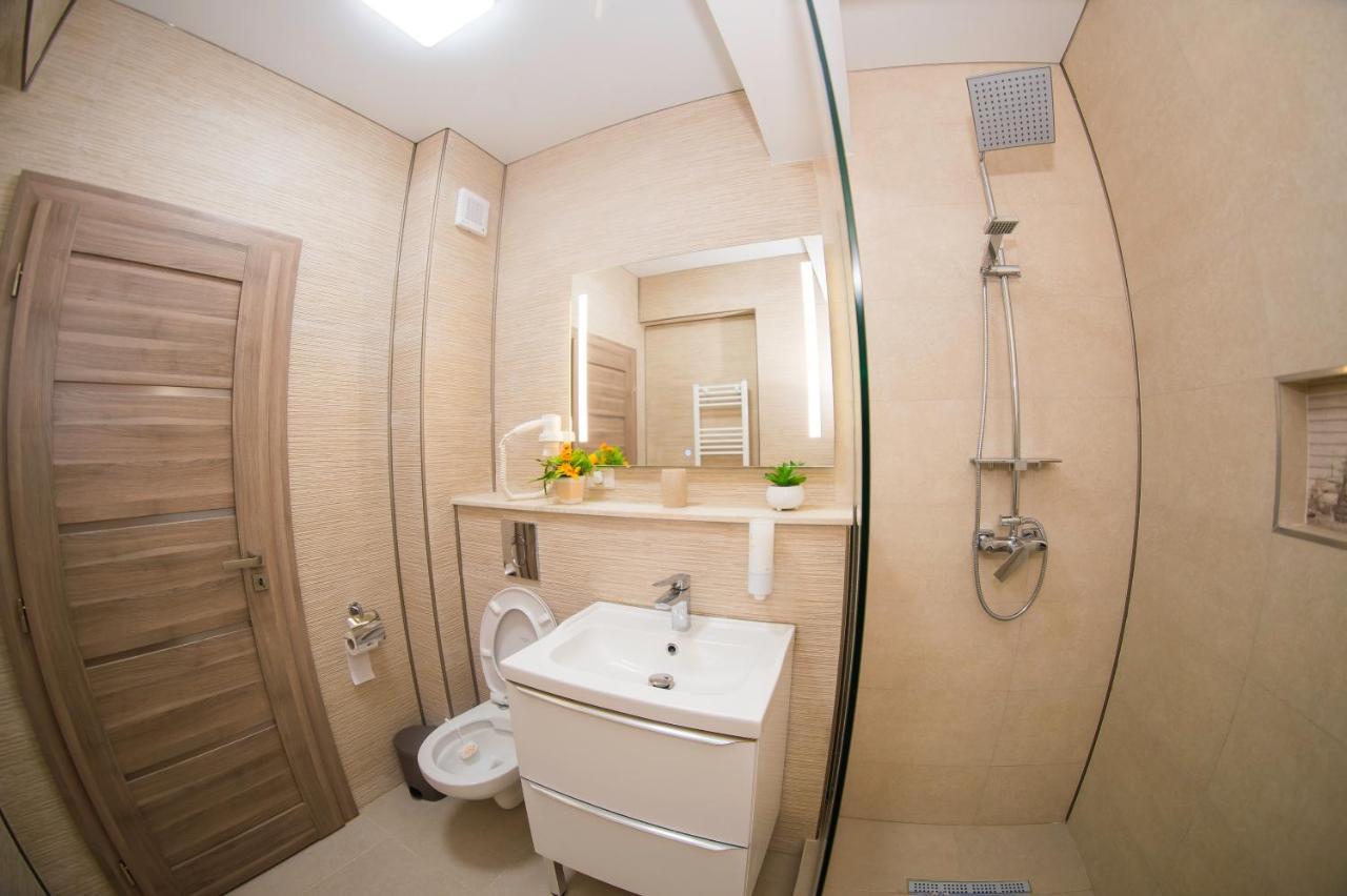 Golden Shell Apartment Mamaia Nord นาโวดาริ ภายนอก รูปภาพ