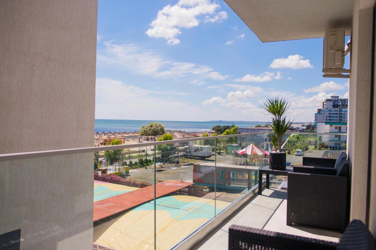 Golden Shell Apartment Mamaia Nord นาโวดาริ ภายนอก รูปภาพ