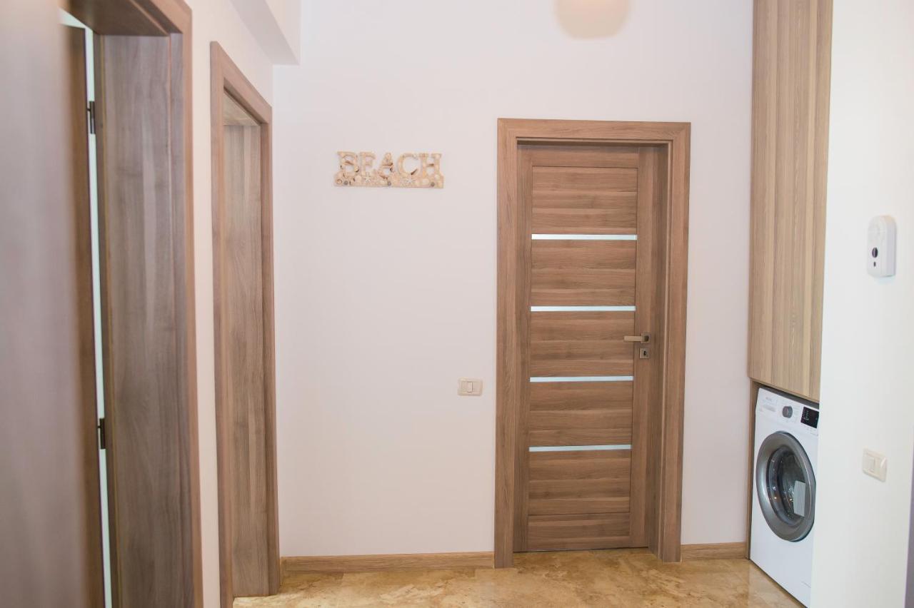 Golden Shell Apartment Mamaia Nord นาโวดาริ ภายนอก รูปภาพ